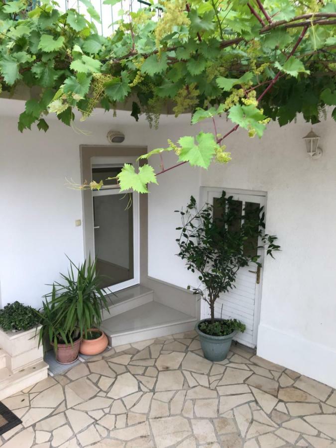 Apartman Dvor Makarska Bagian luar foto